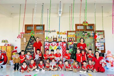 Giáng sinh ấm áp  với các bé tại Trường Mầm non Nghĩa Kỳ
