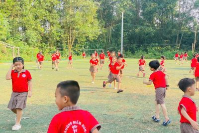 Hoạt động tham quan trải nghiệm Trường Tiểu học của các bạn nhỏ Khối 5 – 6 tuổi.